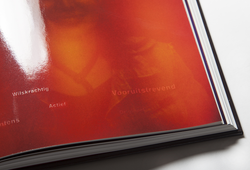 ADCN holographic spread 3